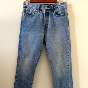 Levi's Premium Raw Hem Wedgie Jeans Size 27